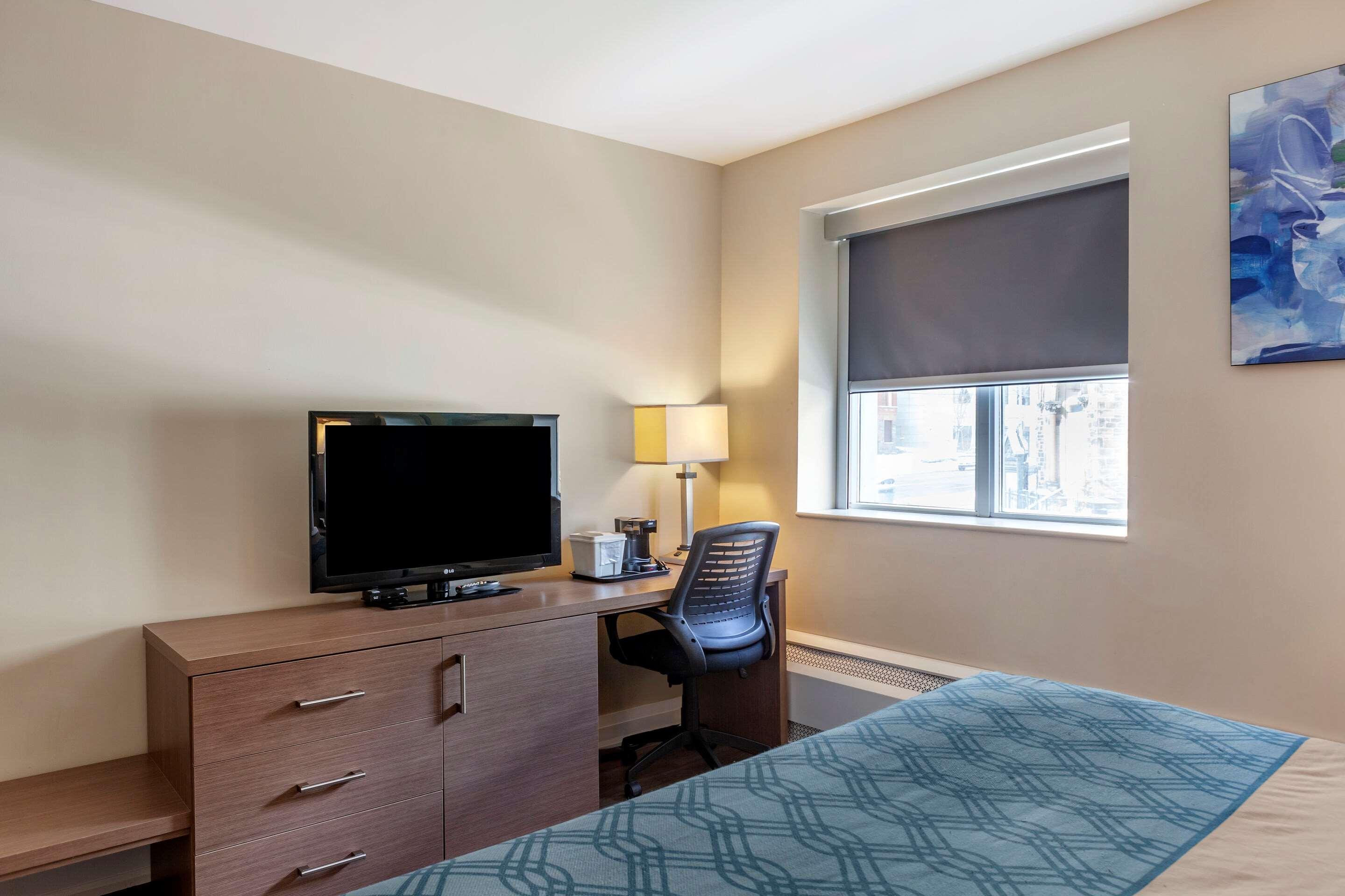 Econo Lodge Inn & Suites Downtown Торонто Екстер'єр фото