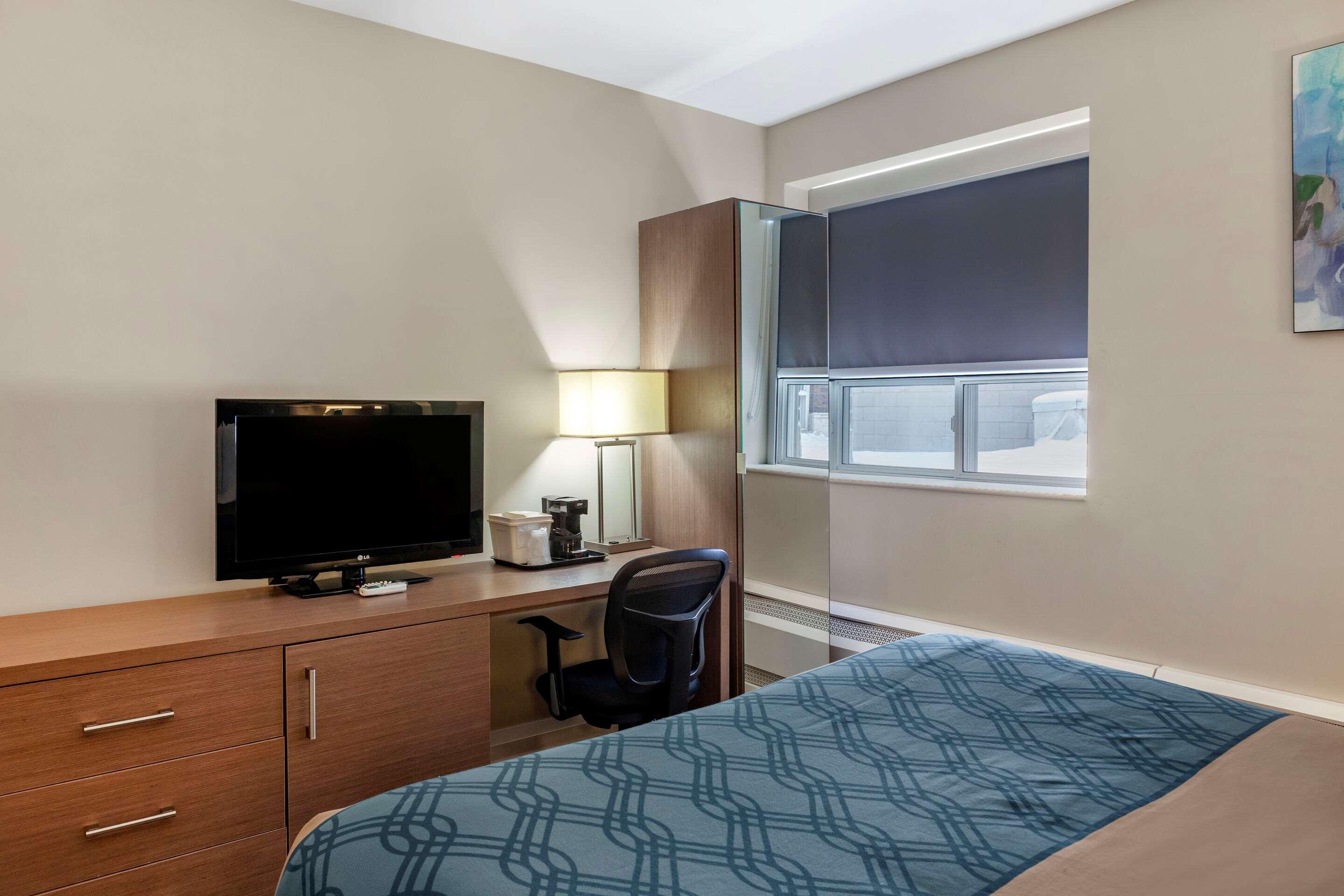 Econo Lodge Inn & Suites Downtown Торонто Екстер'єр фото