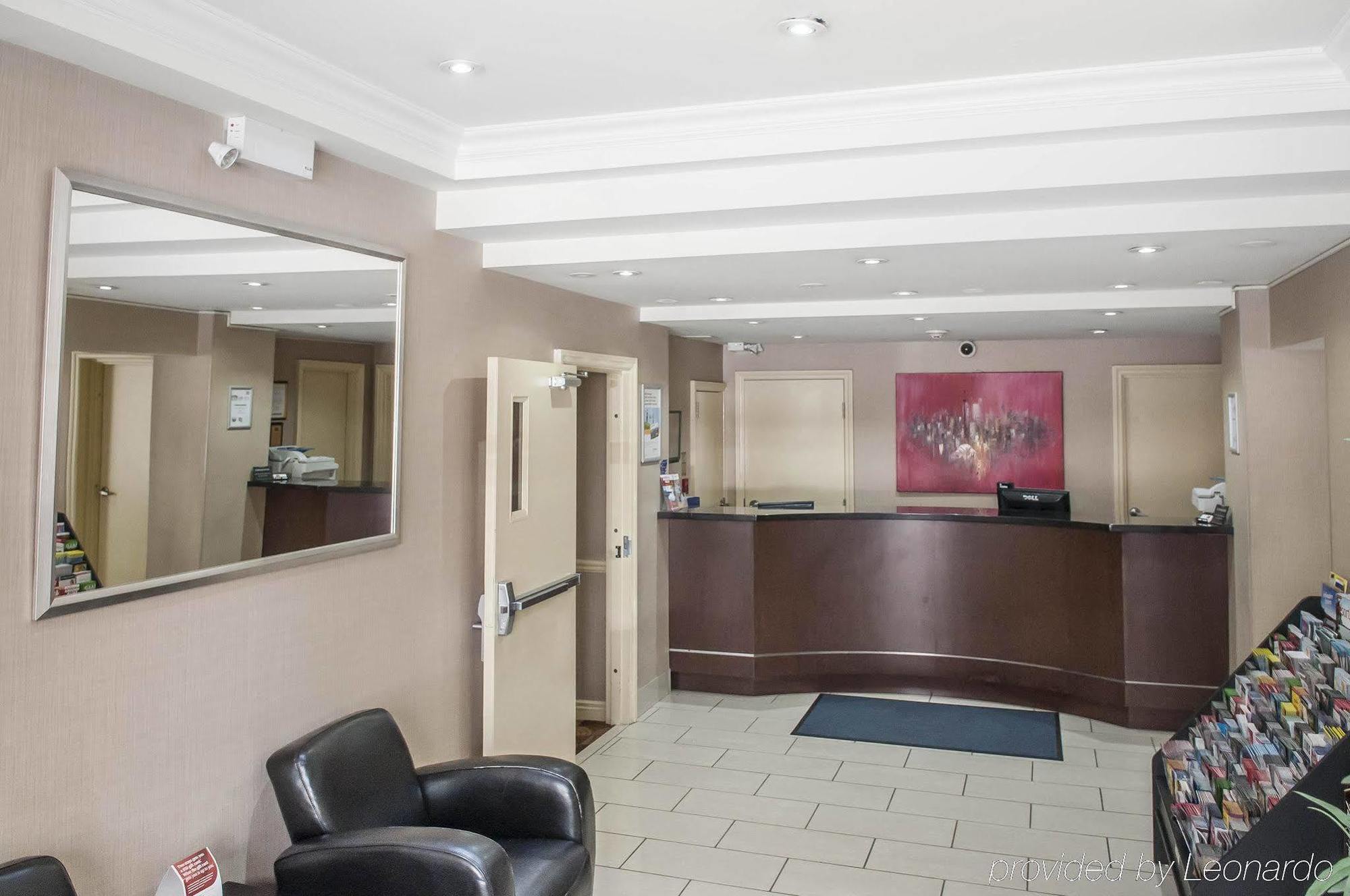 Econo Lodge Inn & Suites Downtown Торонто Екстер'єр фото